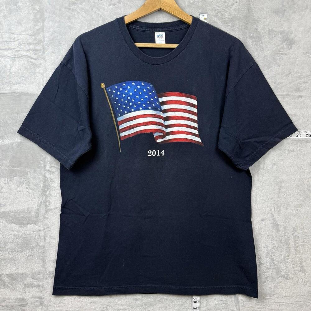 Made in USA 2014 American Flag Graphic Tee Size L Navy Patriotic Shirt Y2K Retro